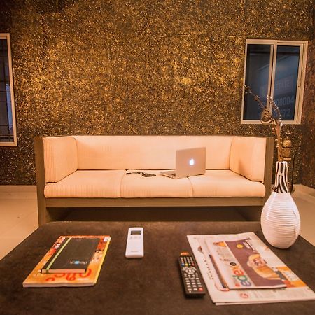Peters Inn Kochi ภายนอก รูปภาพ